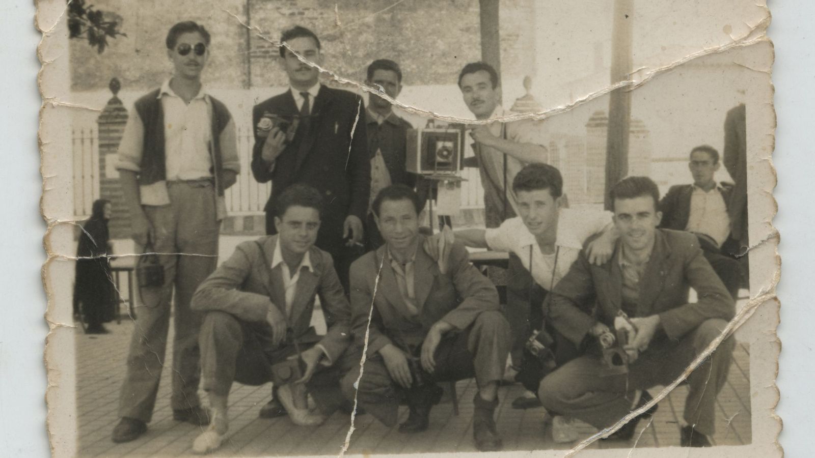 Grupo de aficionados a la fotografía ca.1950.