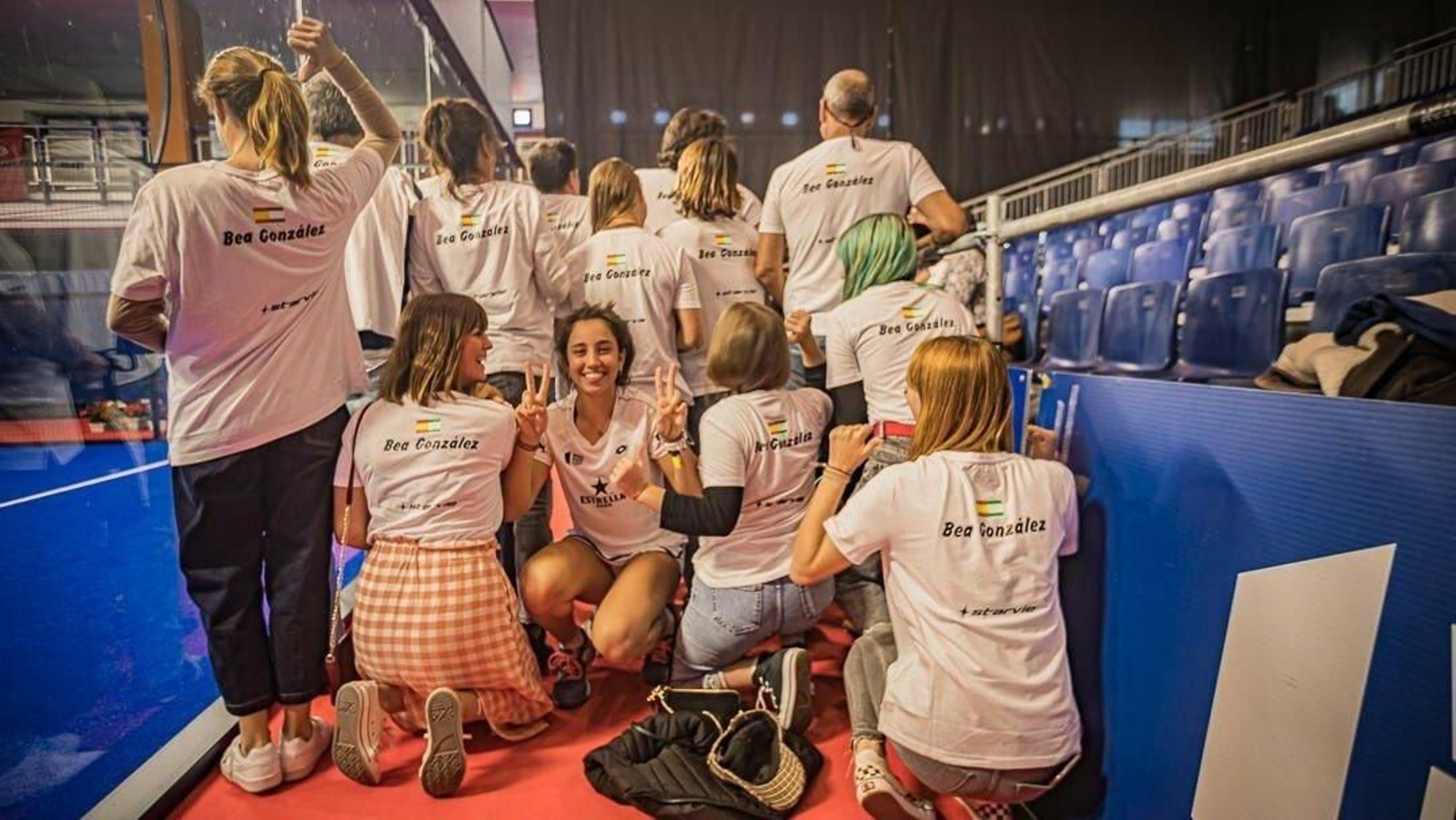 Bea González, con familiares y amigos.