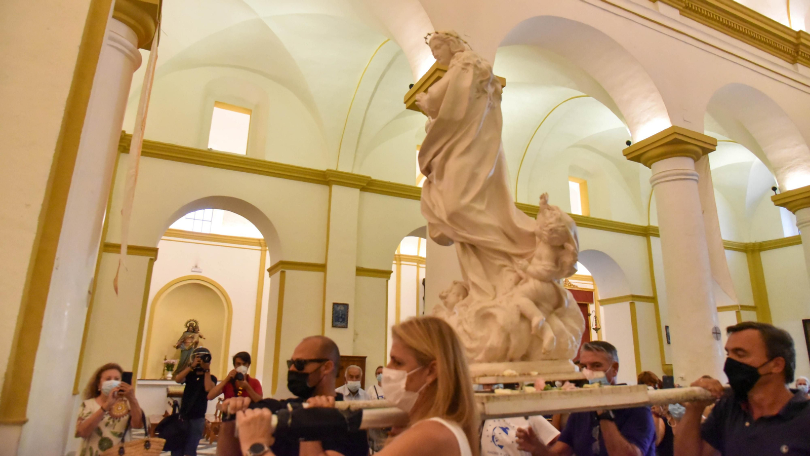 Las fotos de la perigrinacion religiosa  Madre Ven en la Iglesia de La Palma