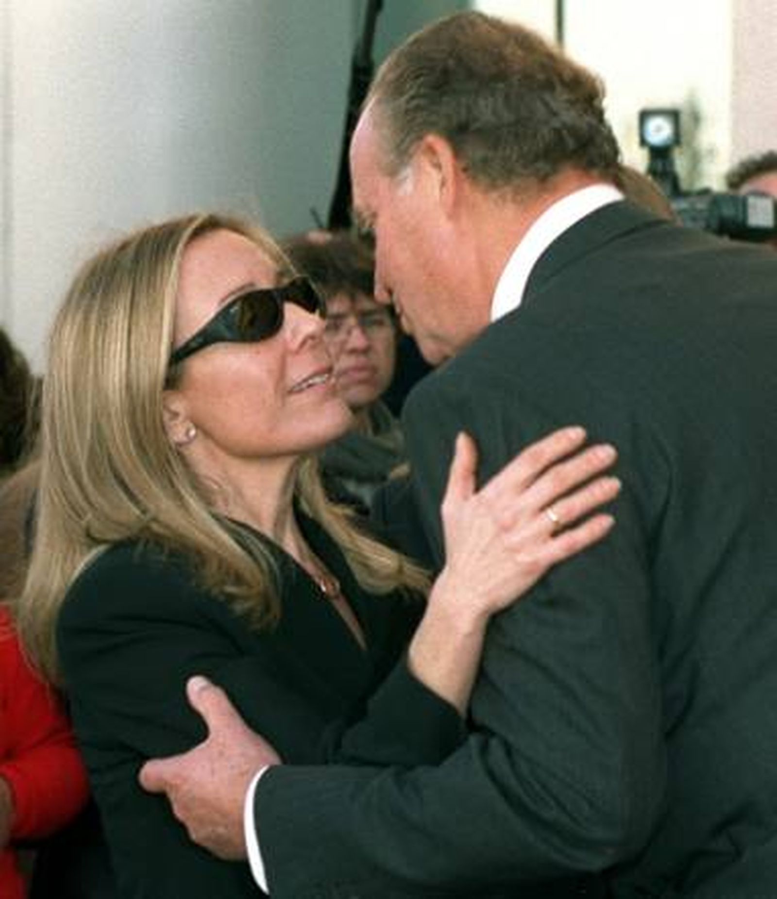 Marina Castaño tendrá que pagar 5 millones de euros al hijo de Cela