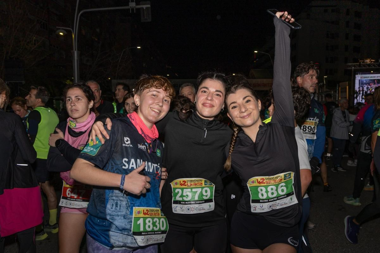 En imágenes: búscate en tu llegada a meta de la Carrera de San Antón 2025 (8)