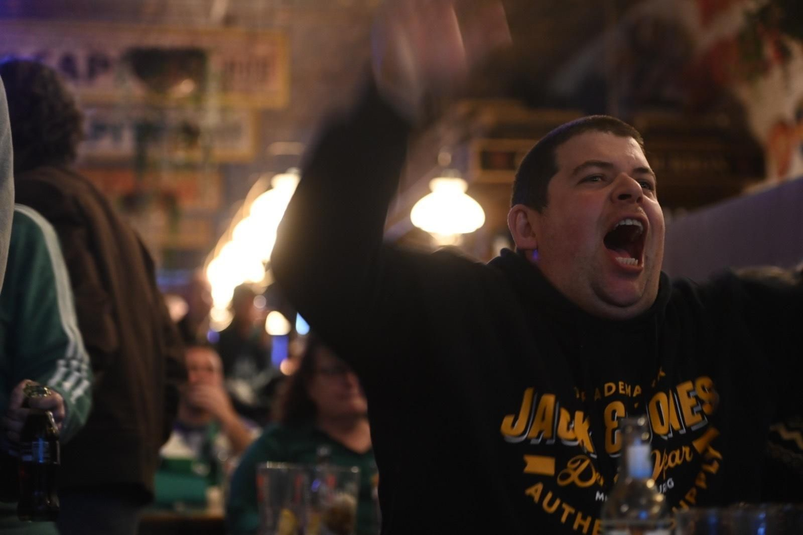 La fiesta del Le Grand Café del Centro con el Unicaja, en imágenes