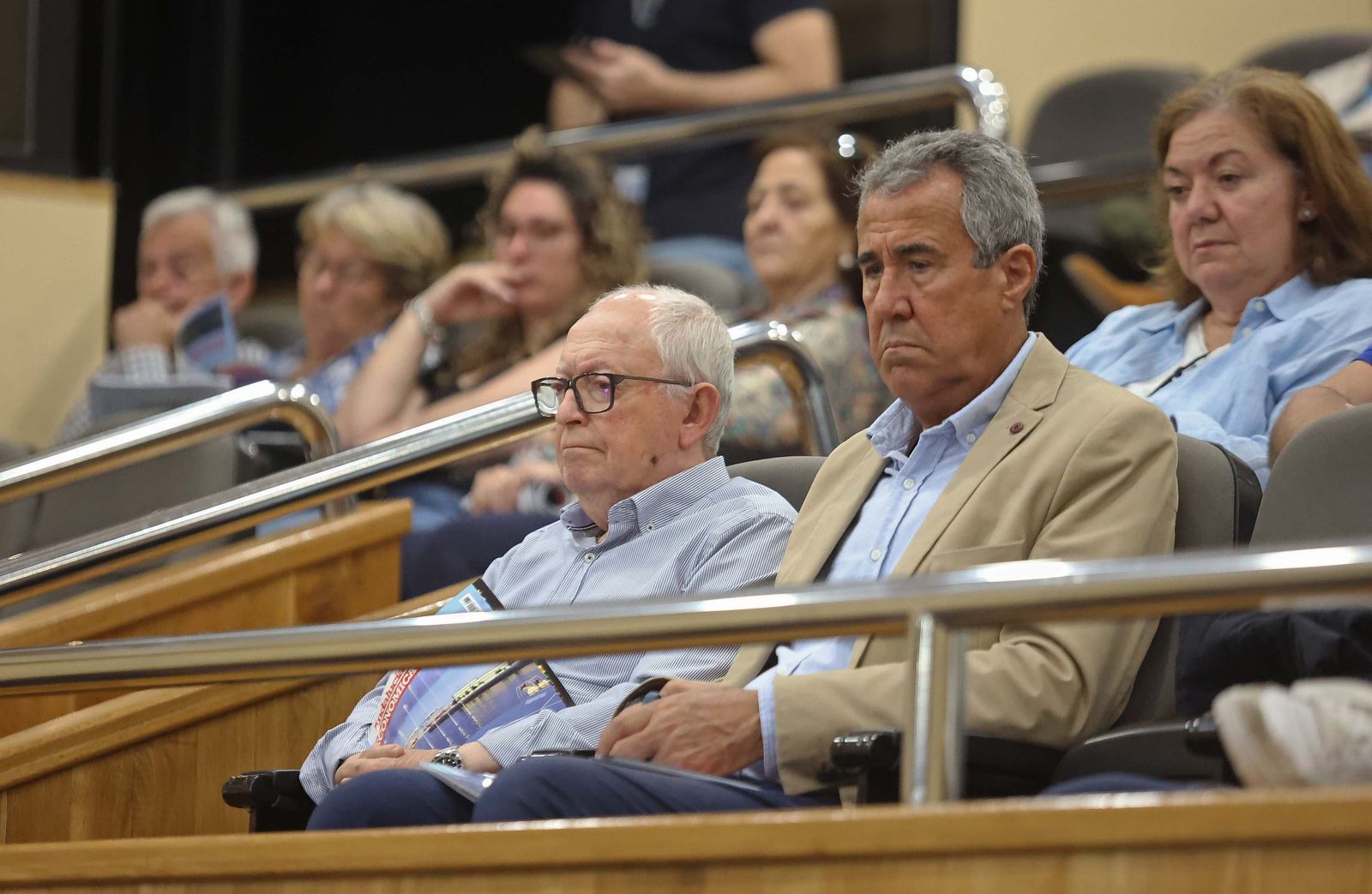 Imágenes de la presentación de la revista Andalucía Económica en Algeciras