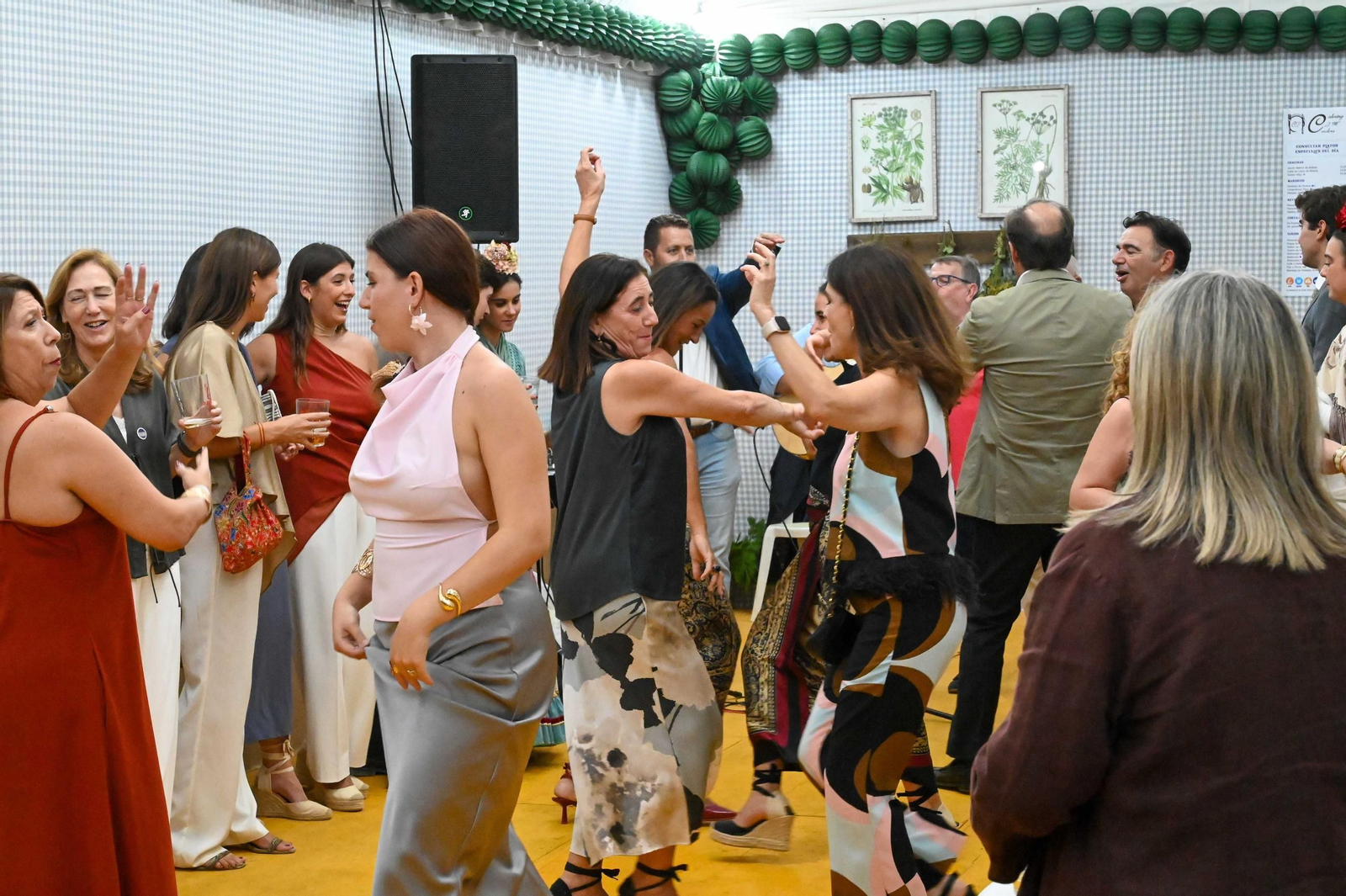 Ambiente de la noche del 10 de Octubre en la Feria Del Caballo 2025