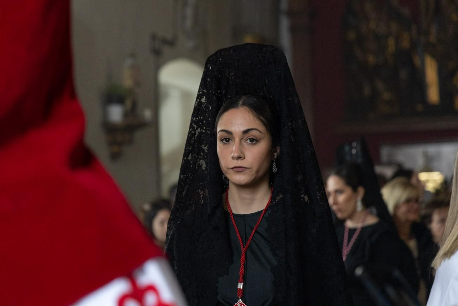 La temida lluvia impide el desarrollo normal de este Martes Santo