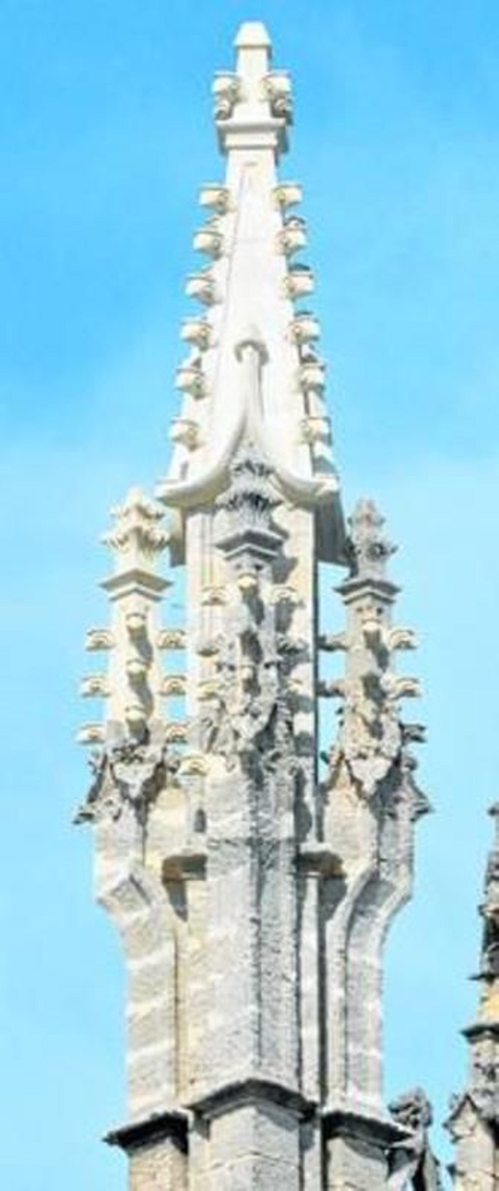 Pináculos: 37.000 euros la pieza