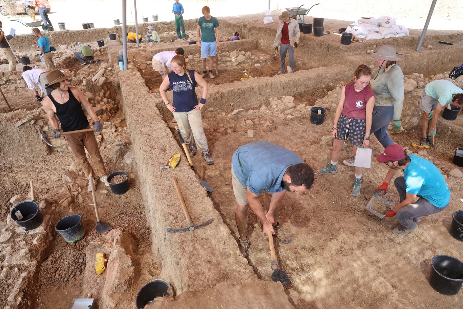 La excavación arqueológica de Cerro del Villar, en imágenes
