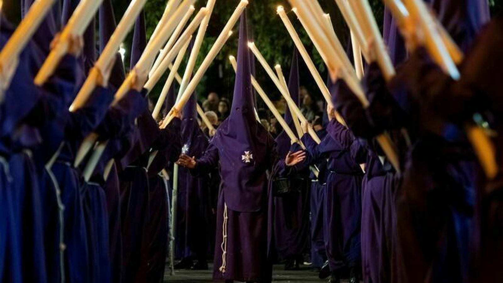 Nazarenos de la hermandad del Valle