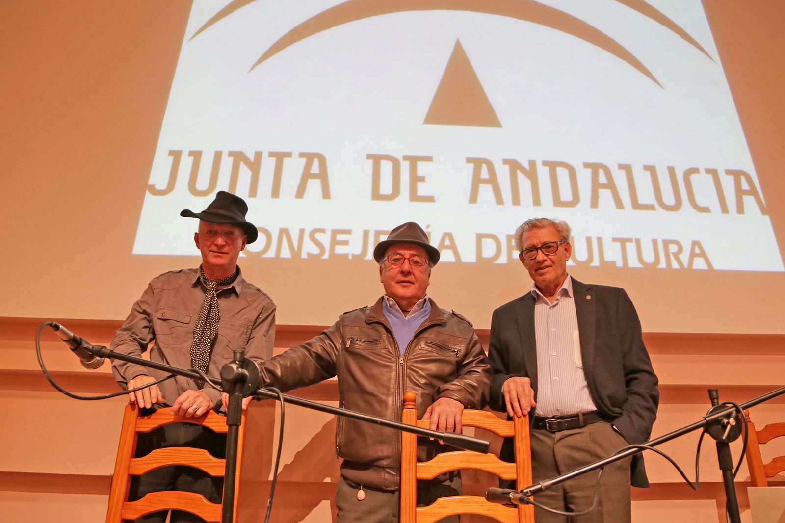 Antonio El Platero, a la derecha, junto a Juan de Márquez y El Rubio.