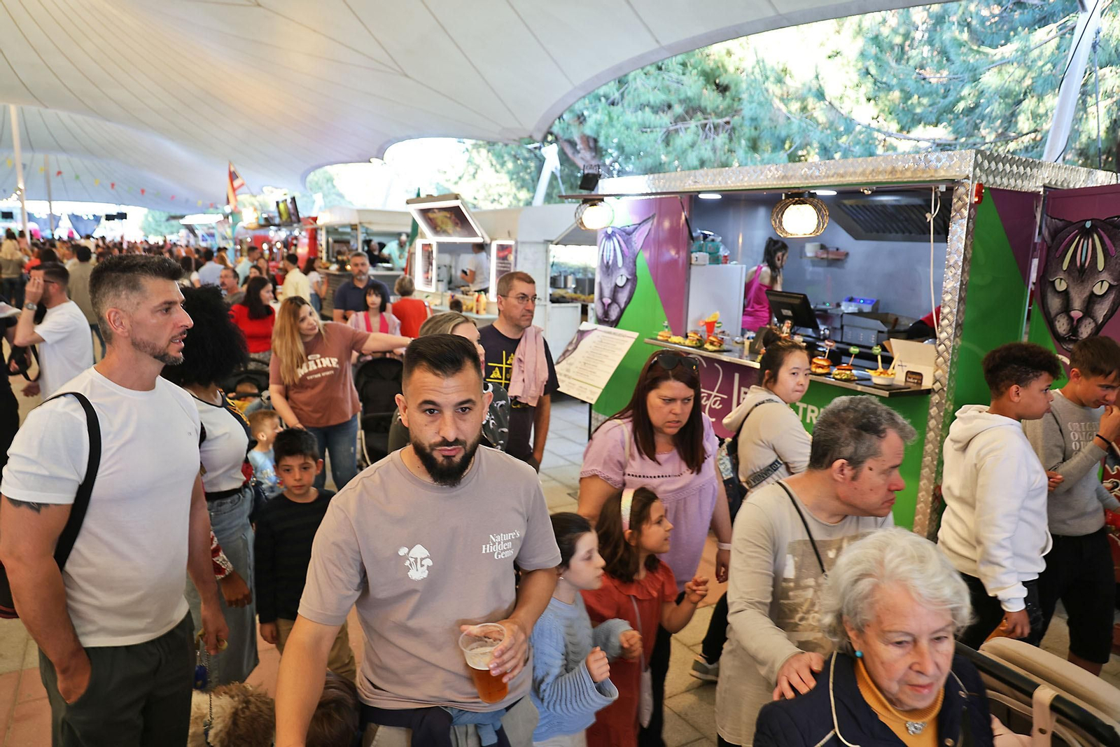 Imágenes del Festival Mundial de Foodtrucks y los cantajuegos DIsney en Huelva