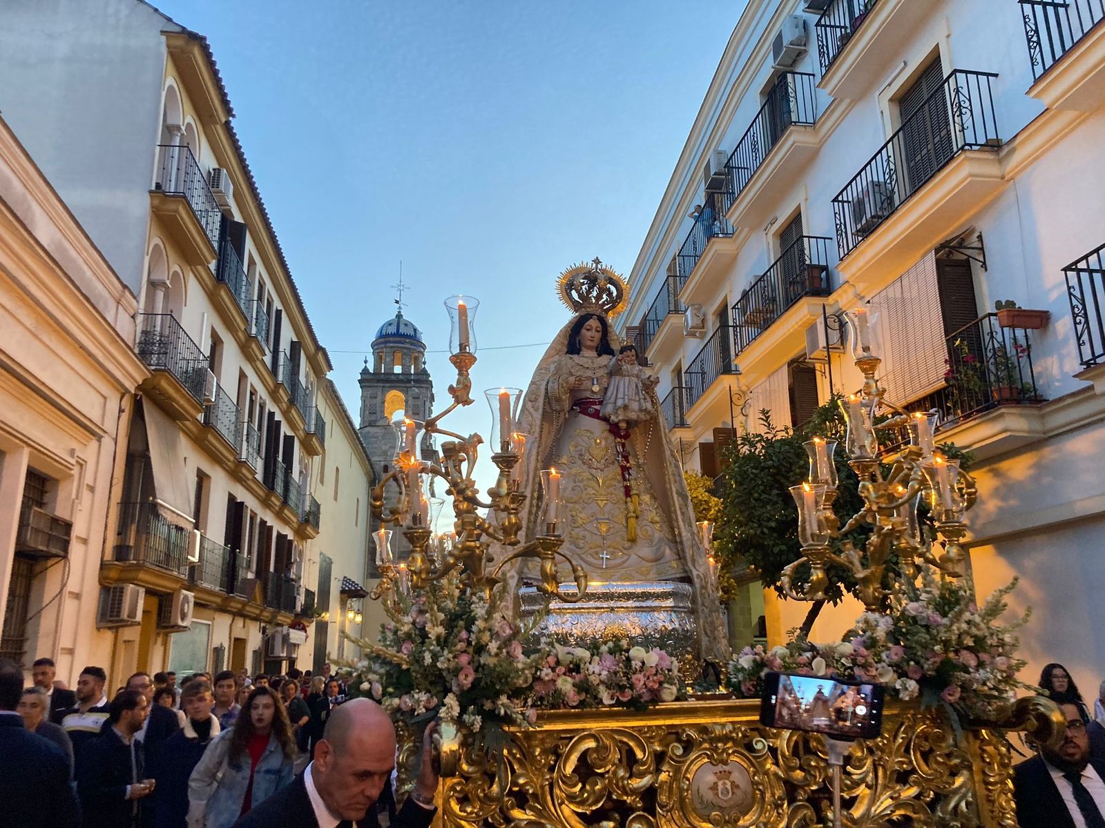 Un momento de la procesión.