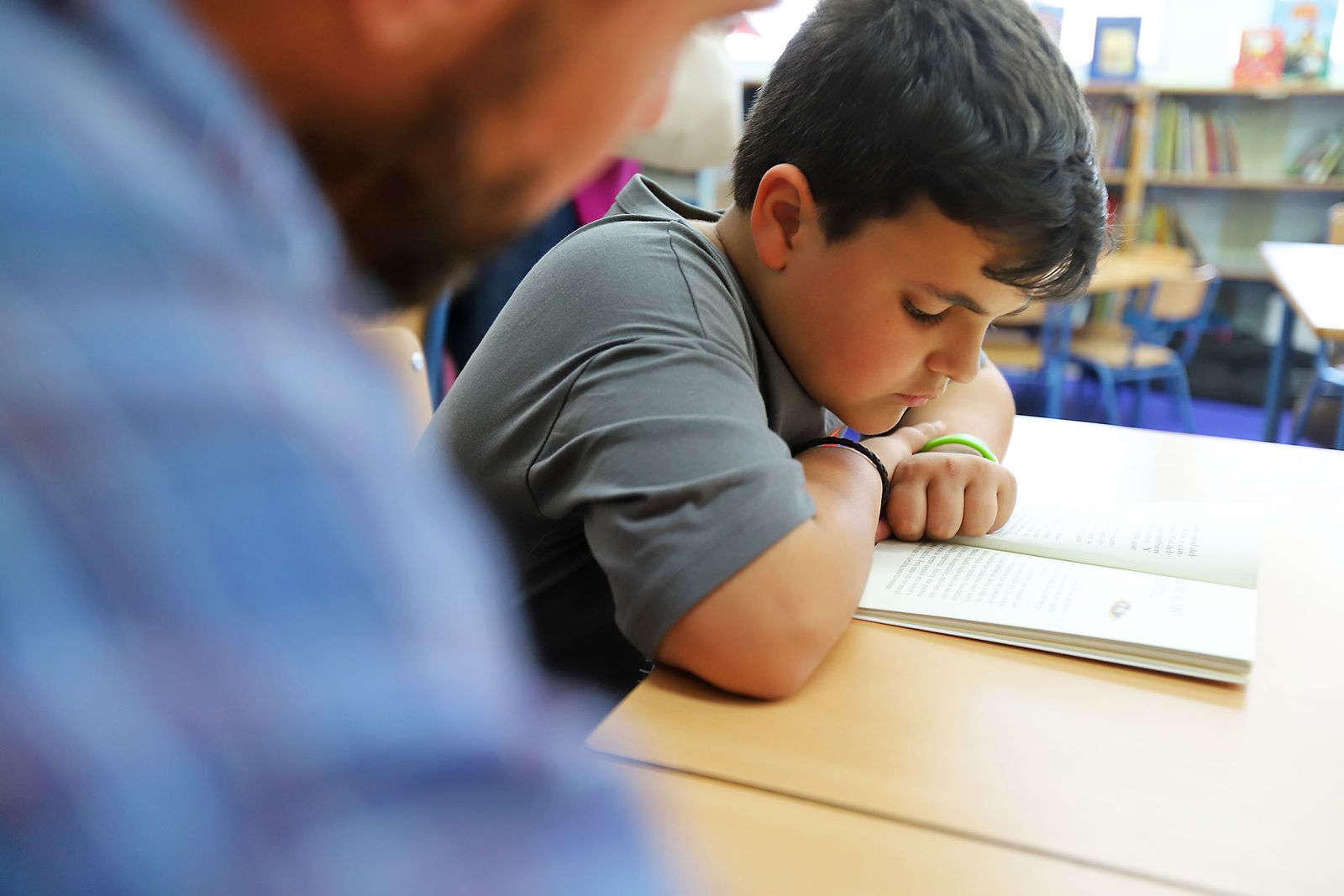 Imágenes de la visita a una sesión Lecxit en el CEIP Arias Montano