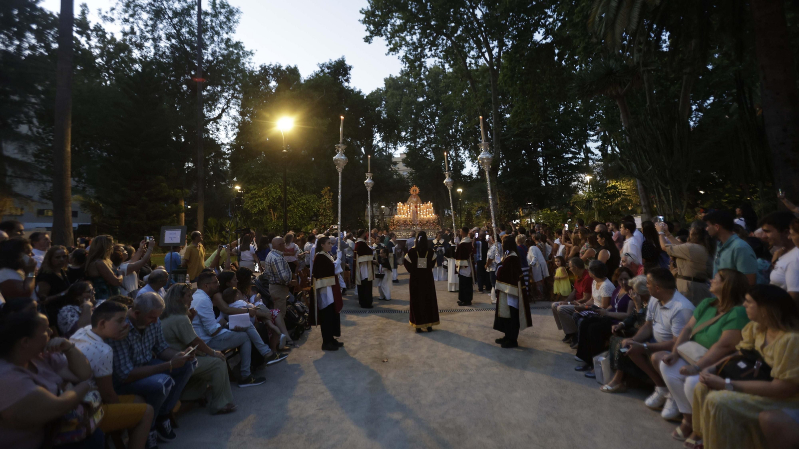 La Magna Mariana de Algeciras por el Parque María Cristina, en imágenes