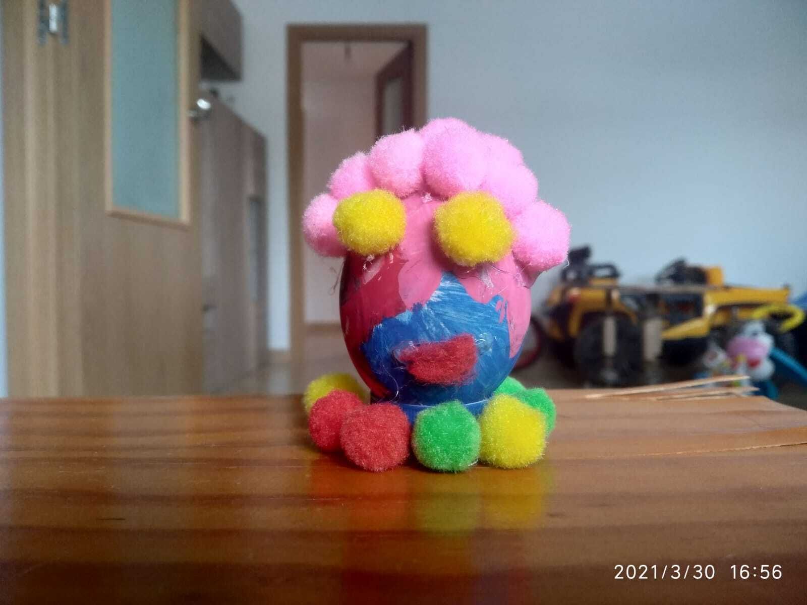 La singular tradición de los huevos pintados de Pascua de Fuente Carreteros, en fotografías