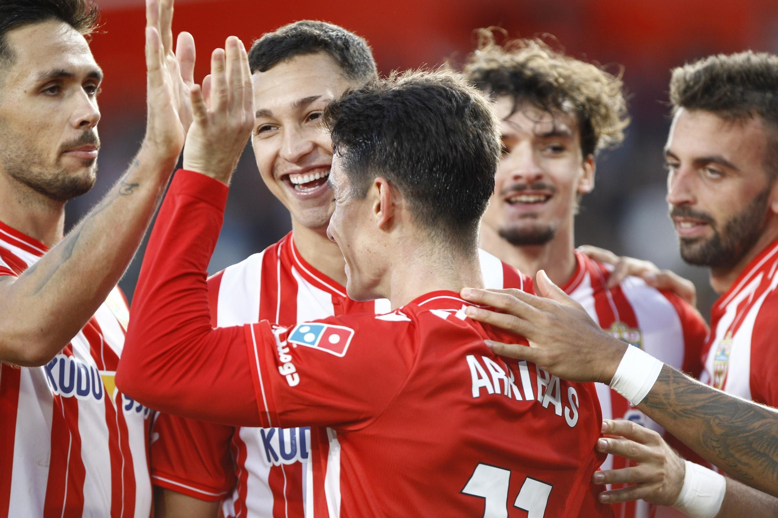 El partido U.D. Almería-Cádiz C.F. en imágenes