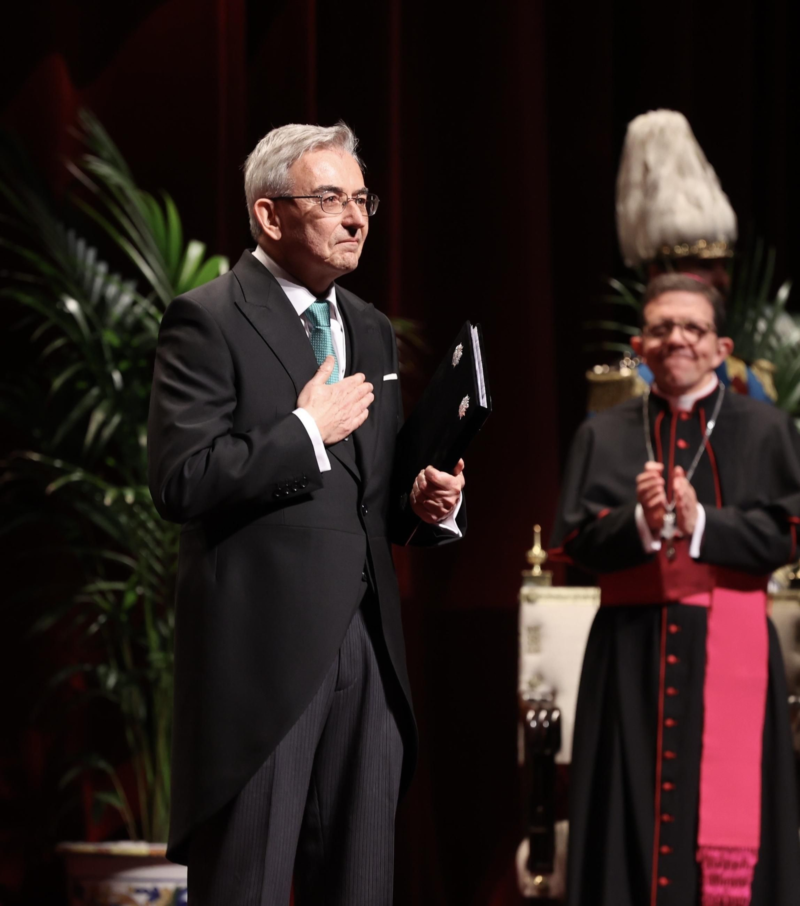 Las imágenes del pregón de la Semana Santa de Sevilla con José Joaquín León