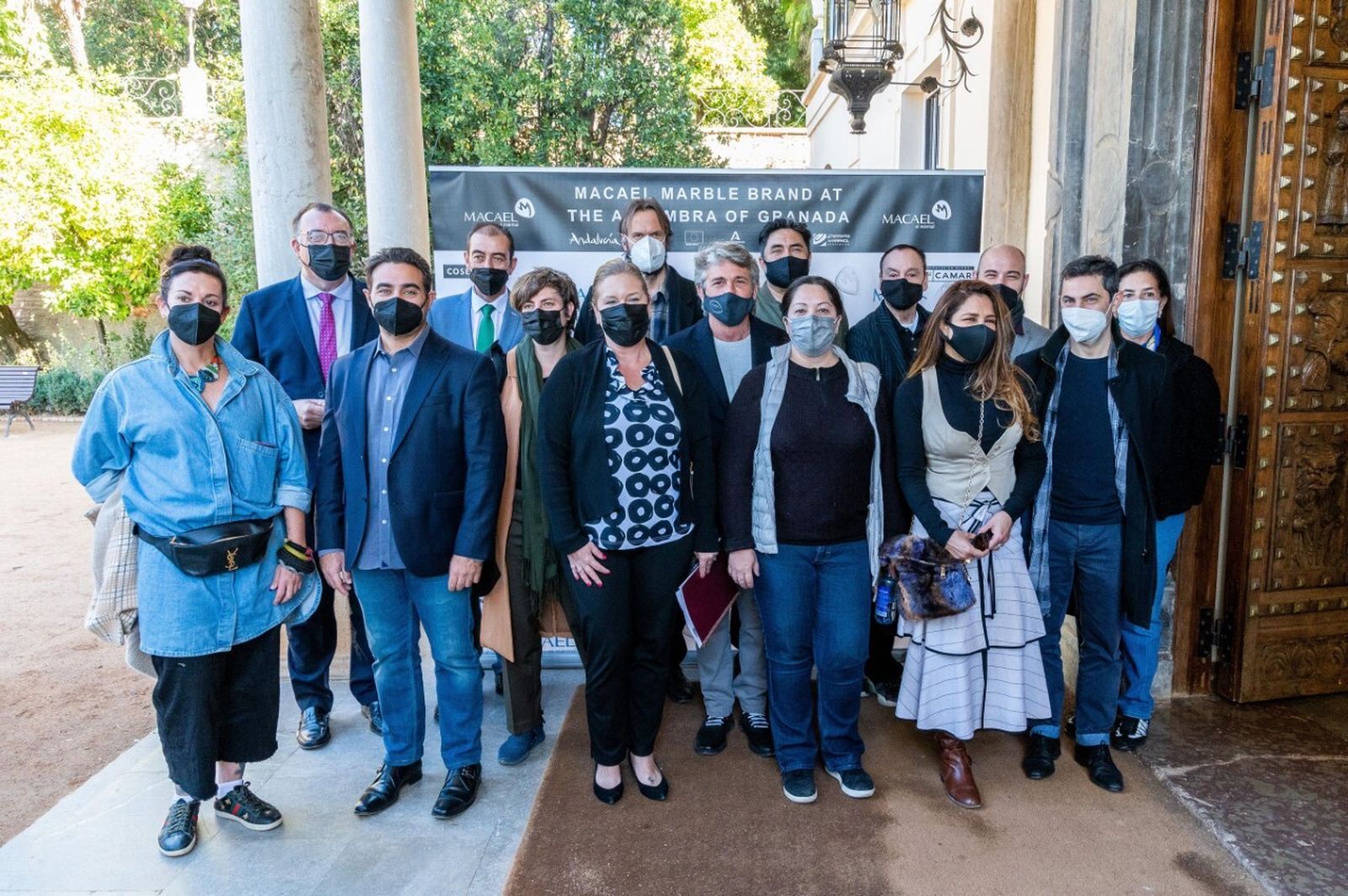 El consejero de Extenda y el presidente de AEMA con importadores en el marco de la proyección de la Marca Macael y el encuentro de la piedra natural