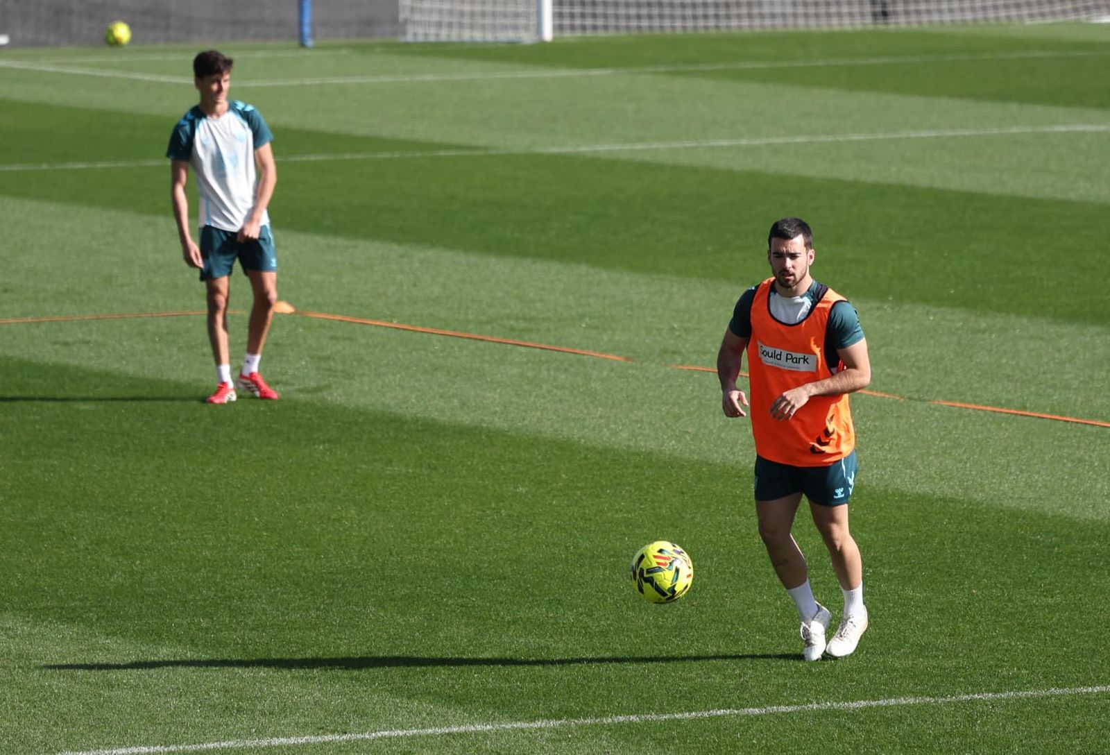 Funes, con fiebre y mascarilla pero al pie del cañón