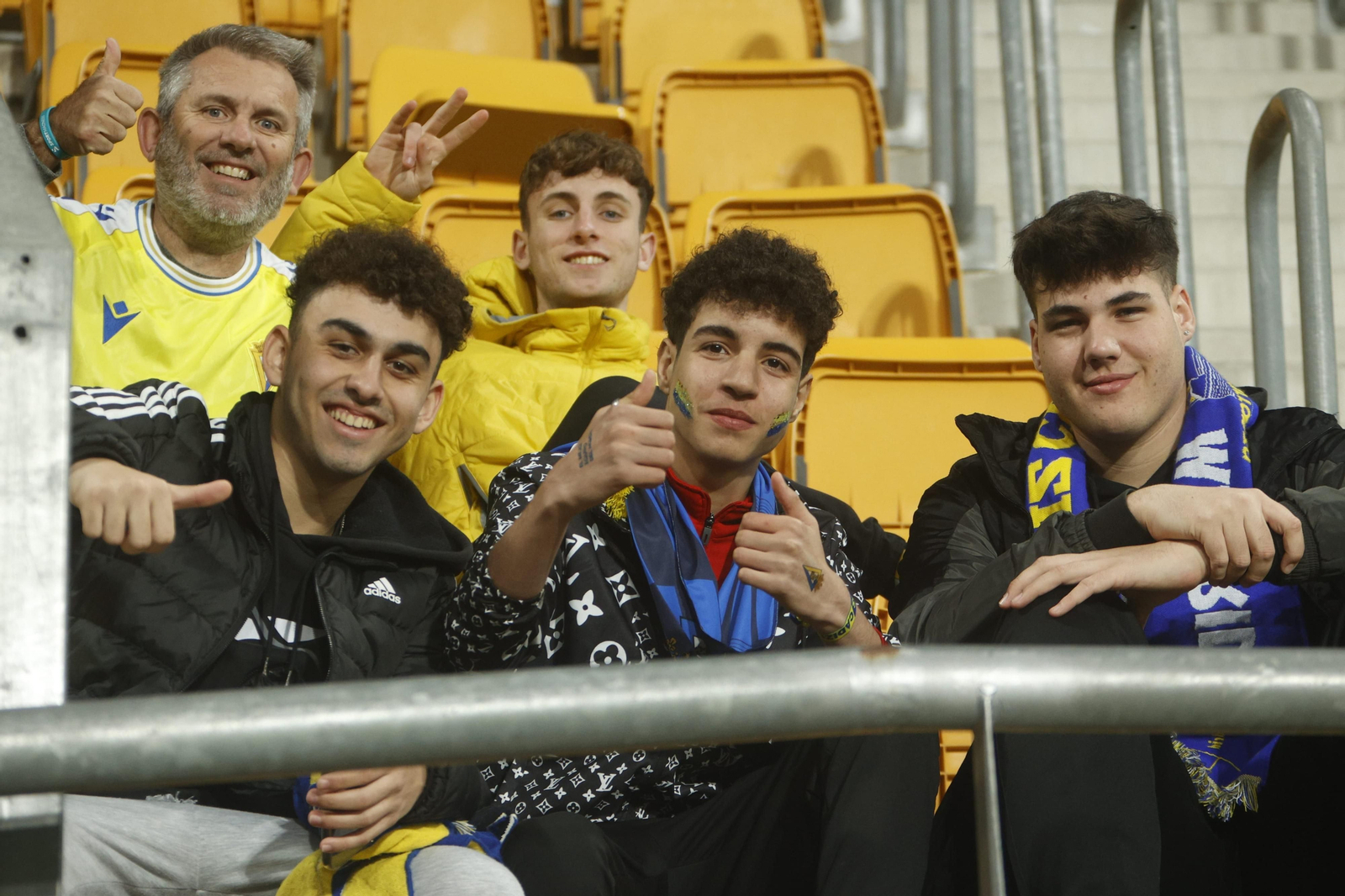 Búscate en las imágenes del partido Cádiz-Real Sociedad