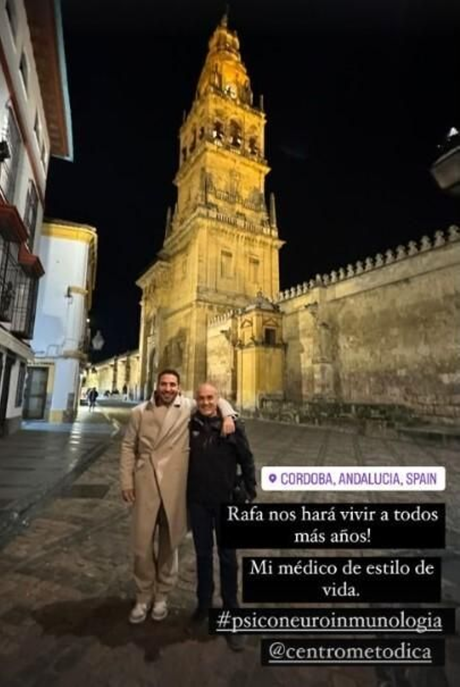 Miguel Ángel Silvestre y Rafael Guzmán, en las inmediaciones de la Mezquita-Catedral