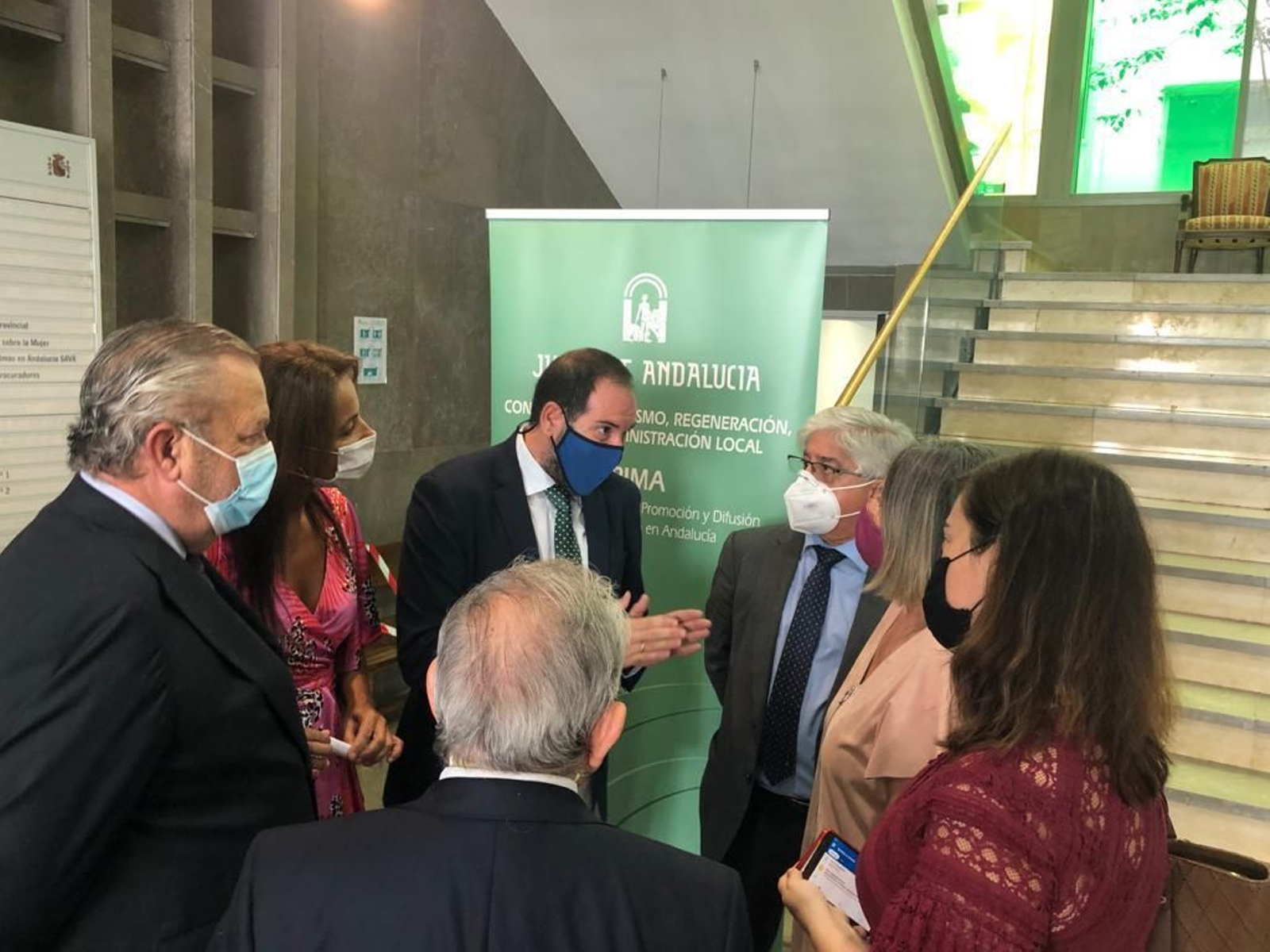 El director general de Justicia Juvenil y Cooperación, Francisco Ontiveros, conversa en la Audiencia durante su visita por la apertura del PIMA. El director general de Justicia Juvenil y Cooperación, Francisco Ontiveros, conversa en la Audiencia durante su visita por la apertura del PIMA.