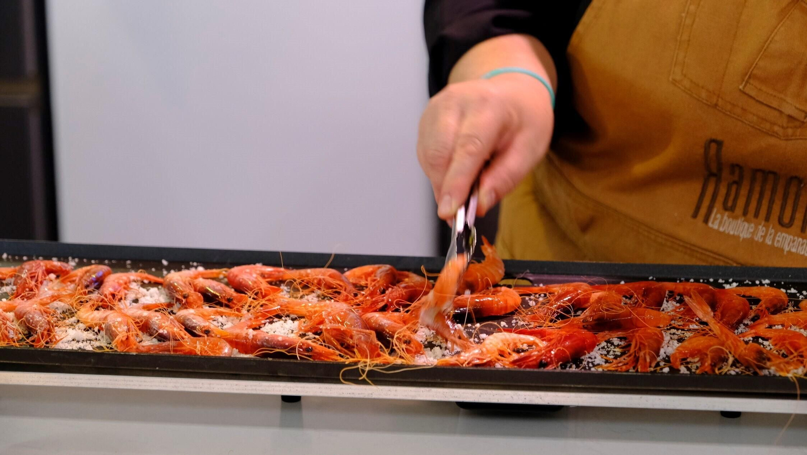 Vea los exquisitos platos preparados en el 'showcooking' de la Gamba Roja de Almería Vea los exquisitos platos preparados en el 'showcooking' de la Gamba Roja de Almería