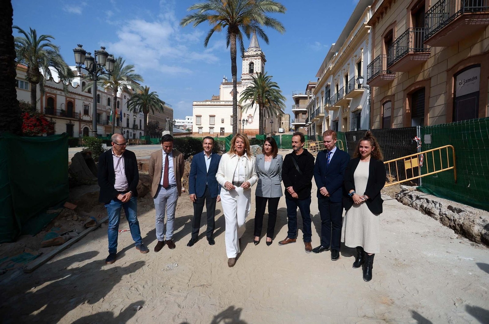 Imágenes de la visita a las obras de remodelación de la plaza de San Pedro