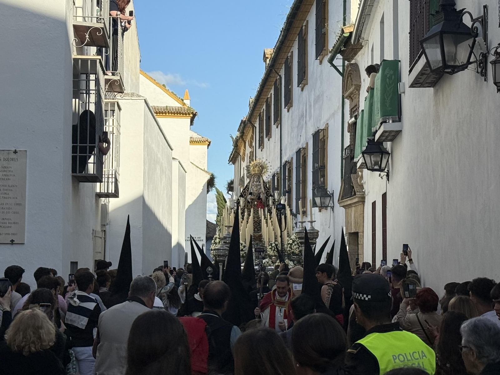 La procesión de los Dolores en este Viernes Santo de Córdoba, en imágenes