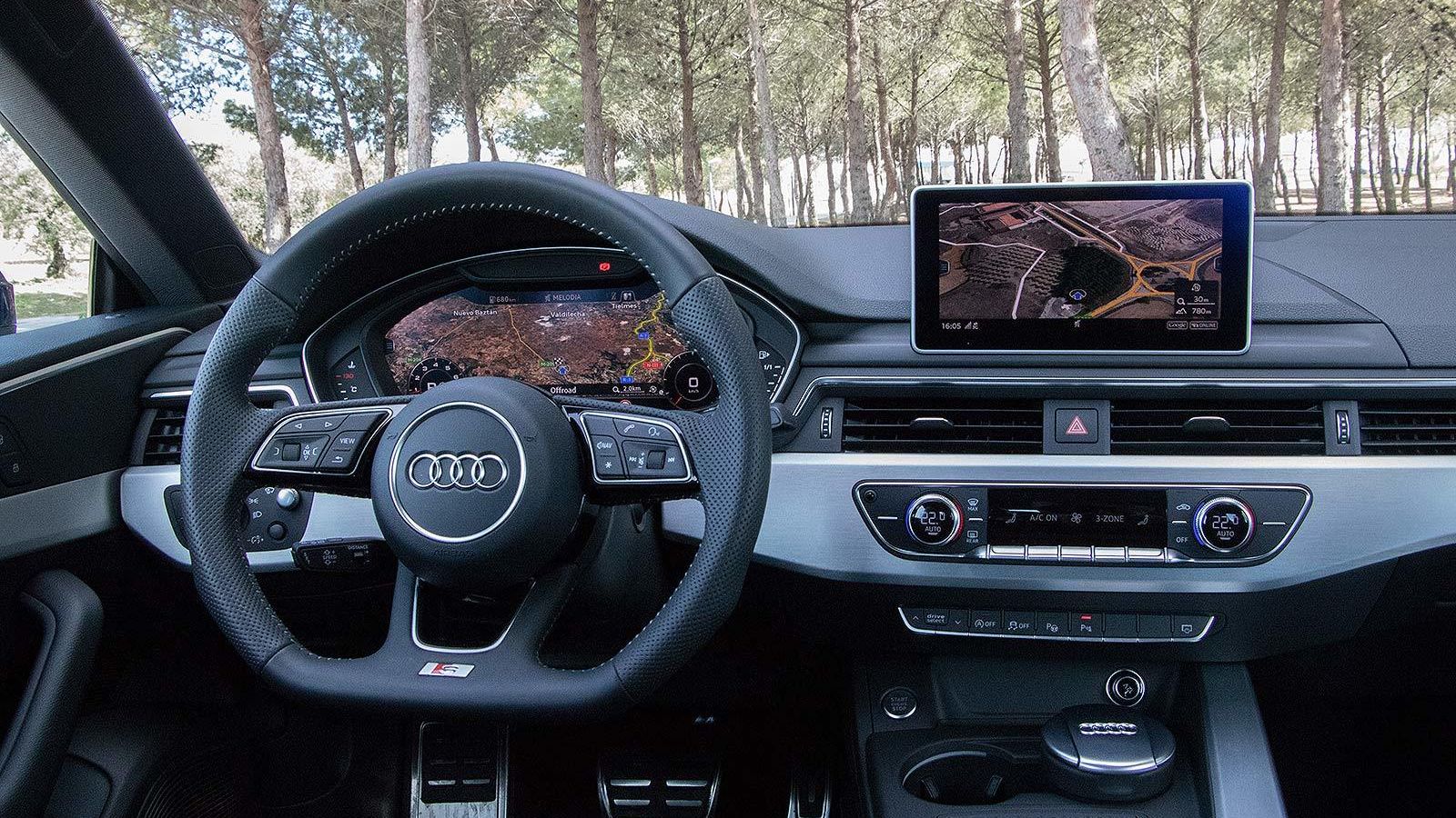 El cuadro de instrumentos completamente digital es muy recomendable.