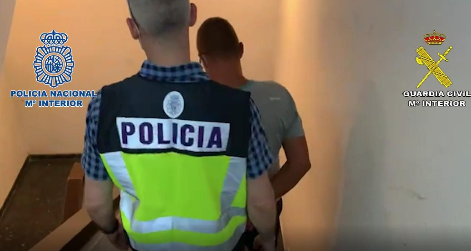 Uno de los detenidos en la operación