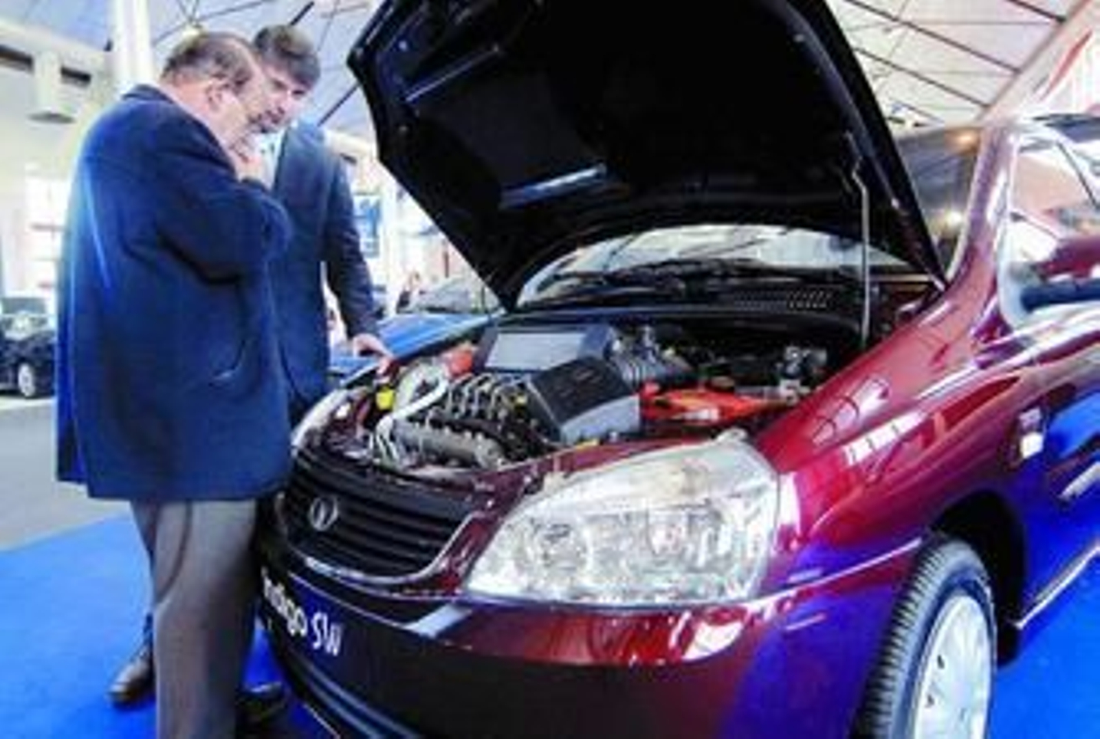Las ventas de coches aumentan por segundo mes consecutivo.