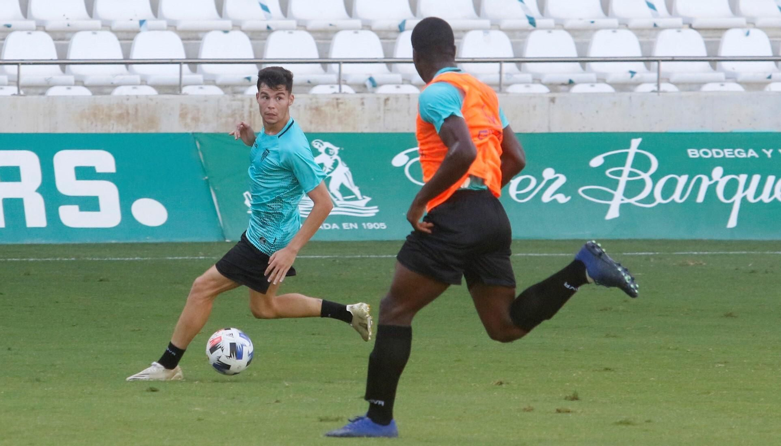 La plantilla del Córdoba CF 21-22, uno a uno