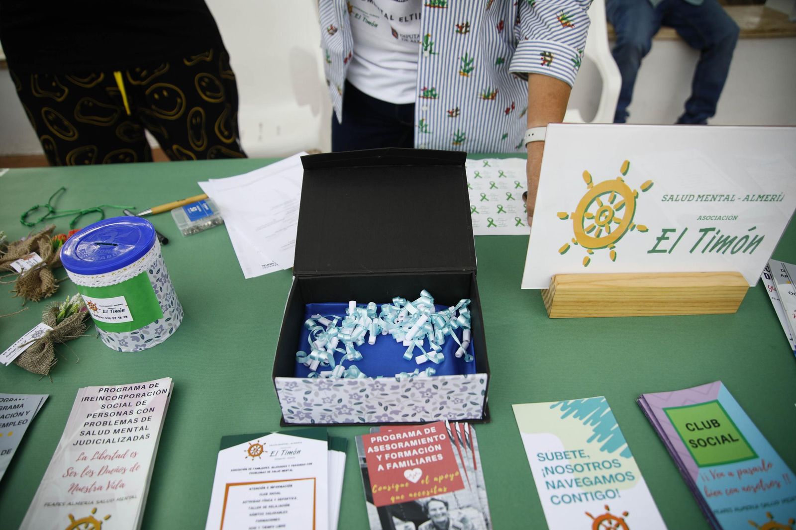 Las imágenes del "Día mundial de la salud mental" en Almería