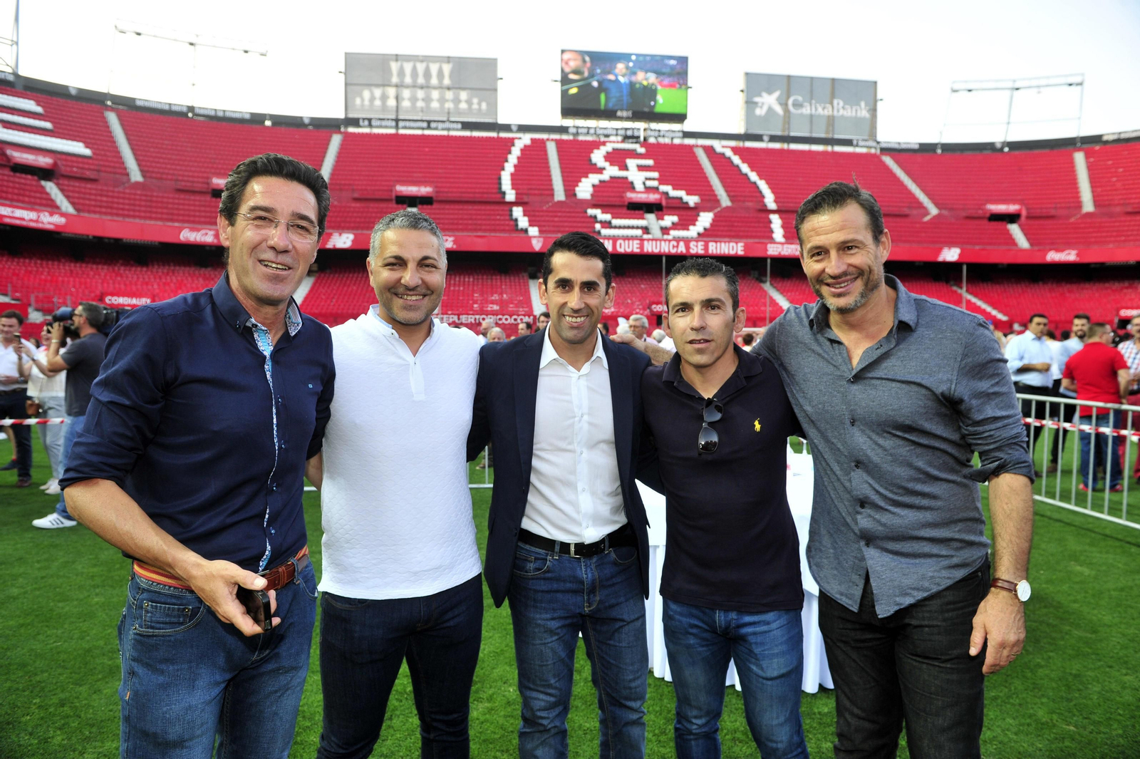 Las imágenes del acto de los 'Fieles de Nervión'