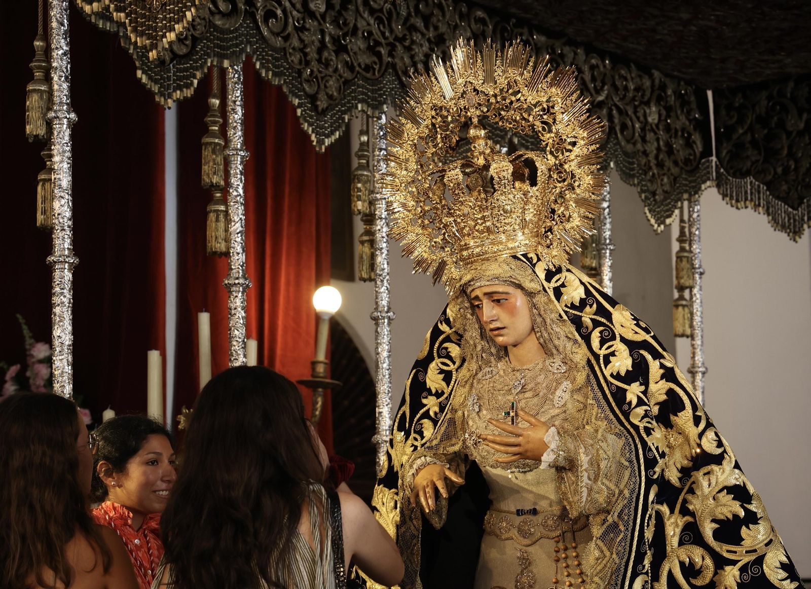 Besamanos de la Virgen de la Amargura