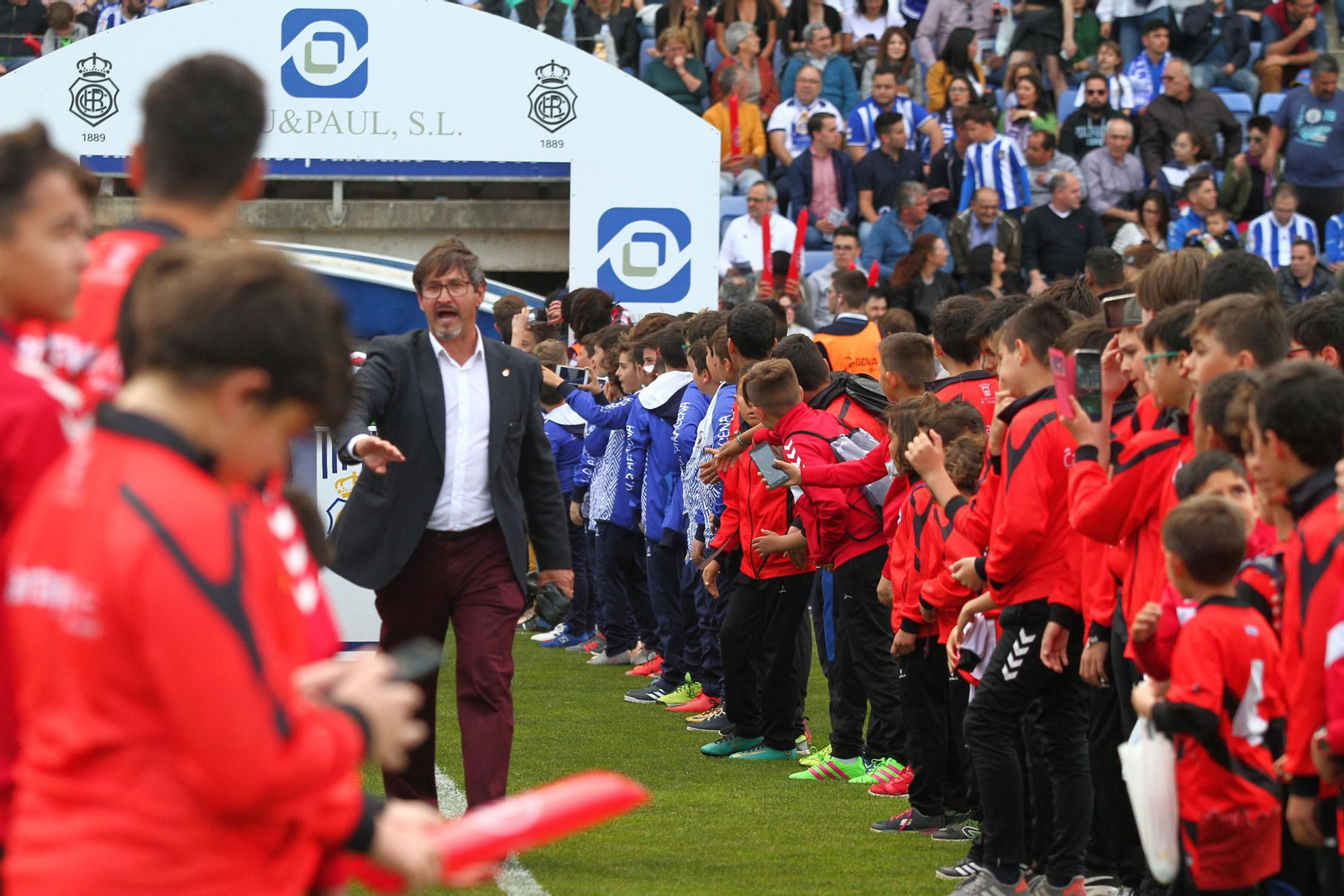 Ambientazo en las gradas del Recreativo de Huelva y el San Fernando