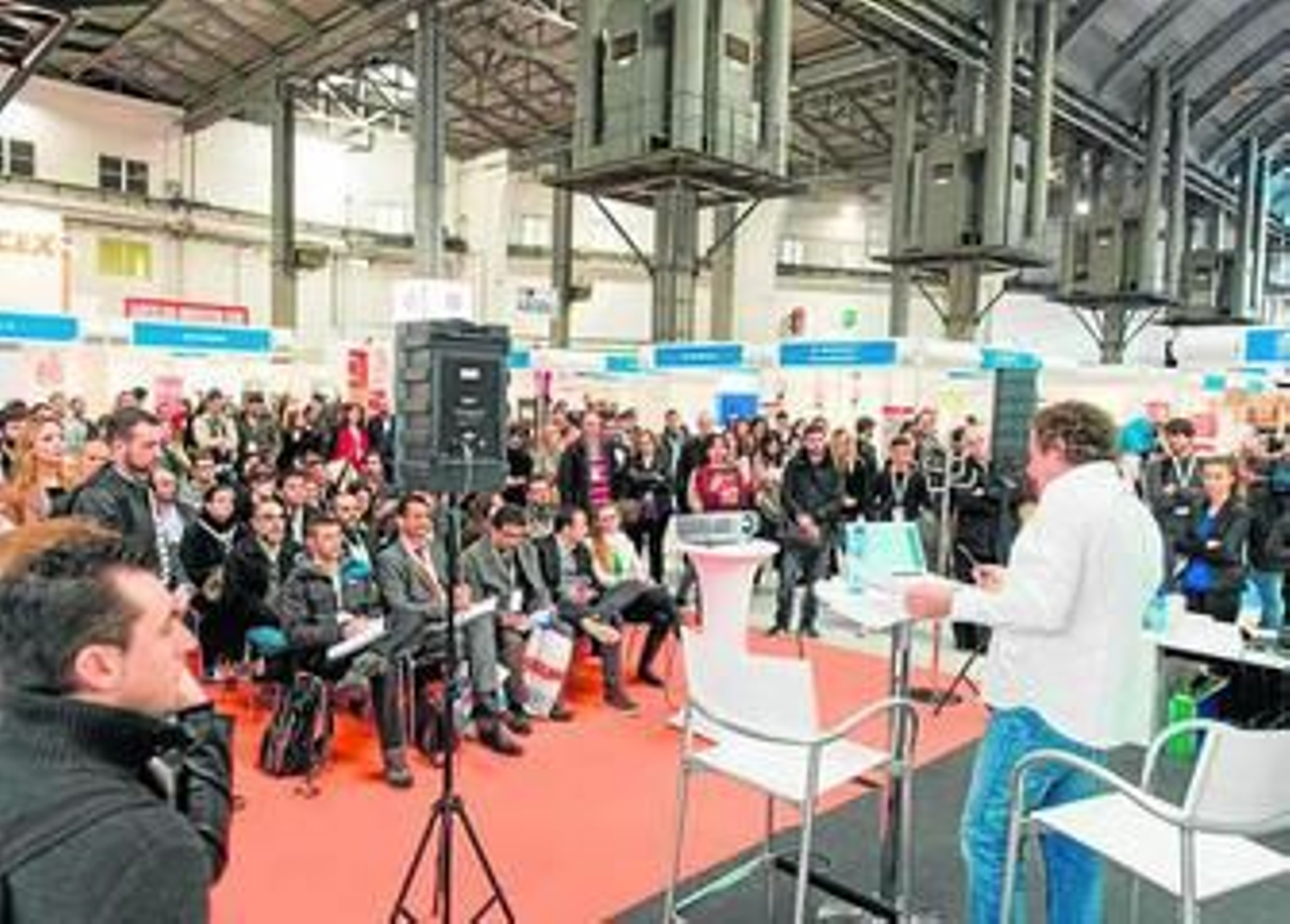 1. Evento 'eShow' celebrado en Barcelona, en una edición pasada. 2. Antonio Fagundo, director de marketing y expansión de Masaltos.com, pronuncia la conferencia inaugural. 3. Juan Pablo Seijo, cofundador de Soloraf, ofrece una 'masterclass'.