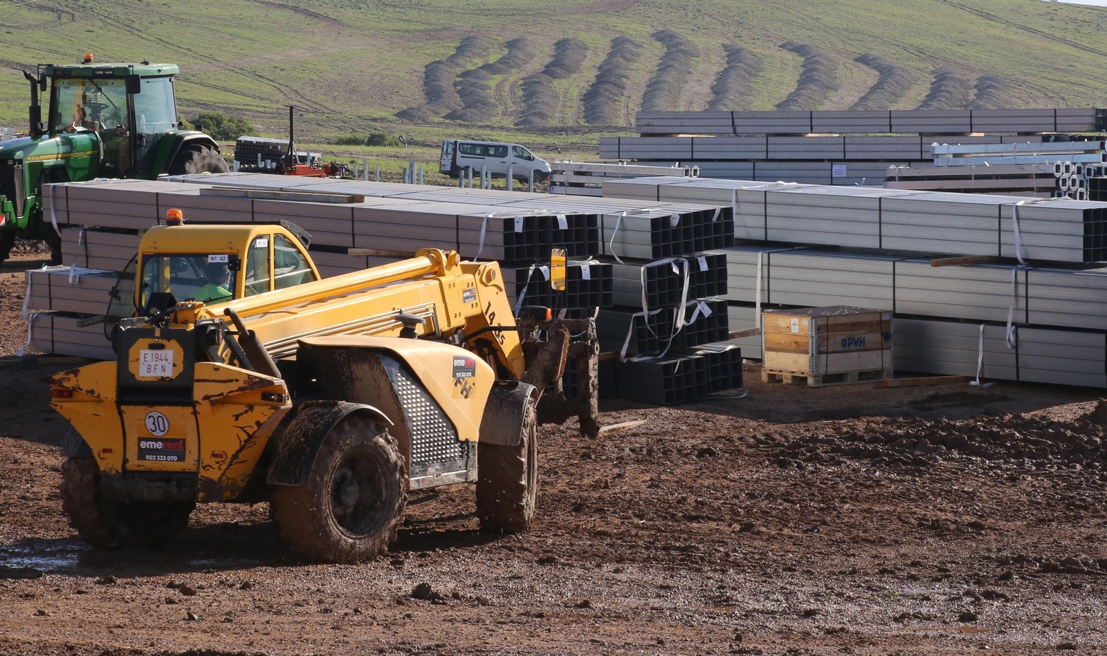 Empiezan las obras de construcción de los parques fotovoltaicos en Jerez
