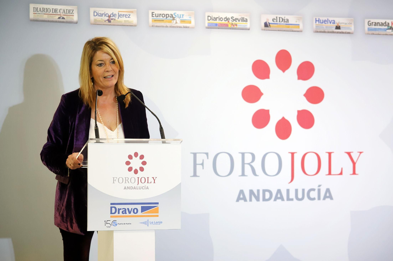 Imágenes del desayuno-coloquio con Antonio Sanz en el Foro Joly Andalucía celebrado en la Lonja de la Innovación del Puerto de Huelva