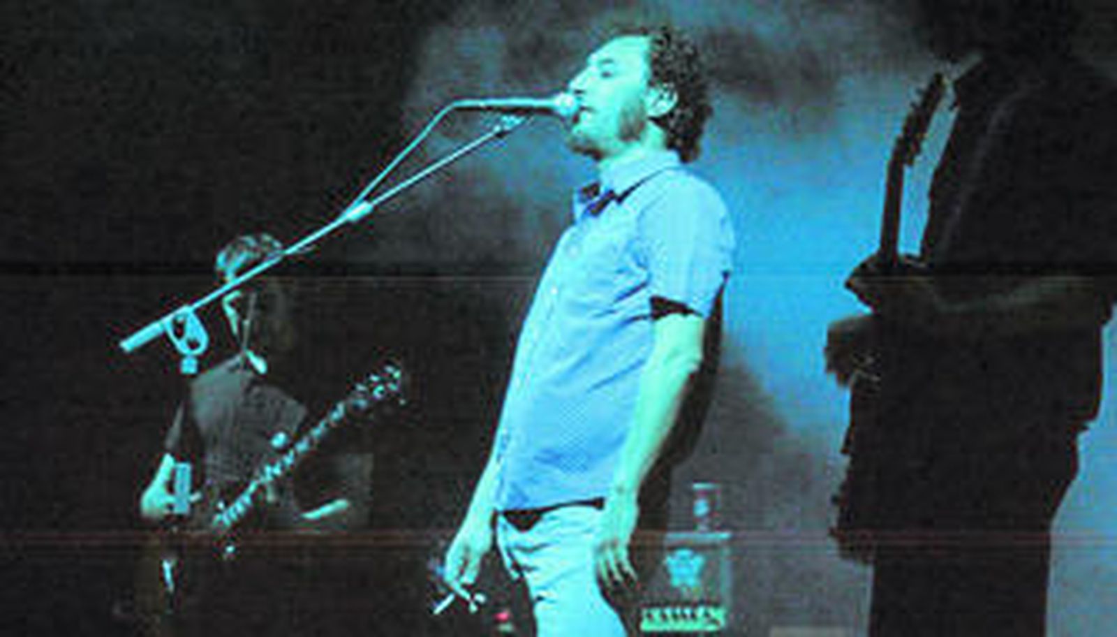 El cantante granadino Jota, líder del grupo Los Planetas, que colabora con Ayahuasca.