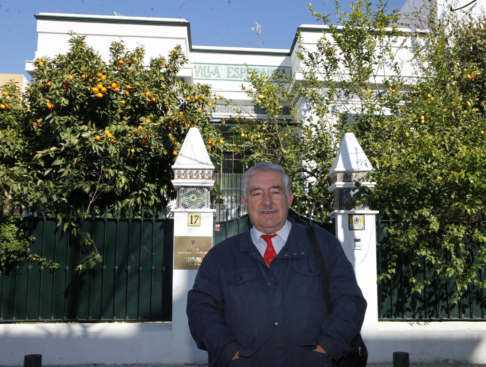 Muchas casas de la barriada del Porvenir conservan la azulejería original.