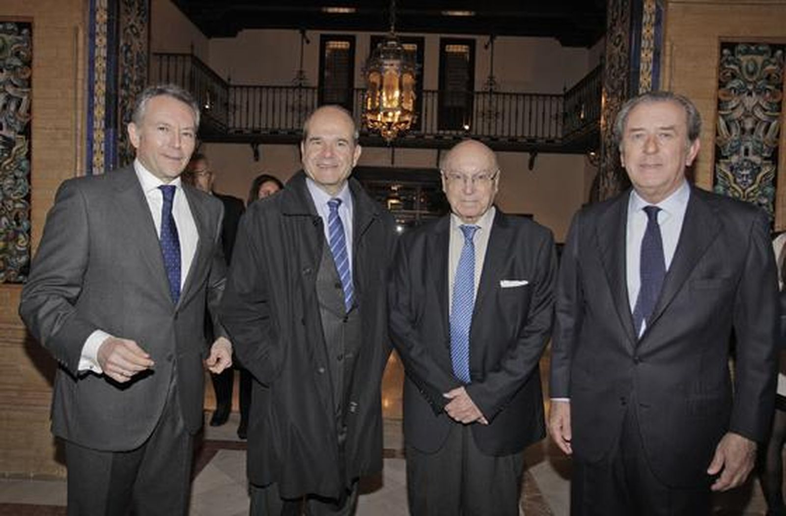 José Joly, Manuel Chaves, Manuel Clavero y Javier Benjumea. / Reportaje gráfico: Antonio Pizarro / Juan Carlos Muñoz / Juan Carlos Vázquez
