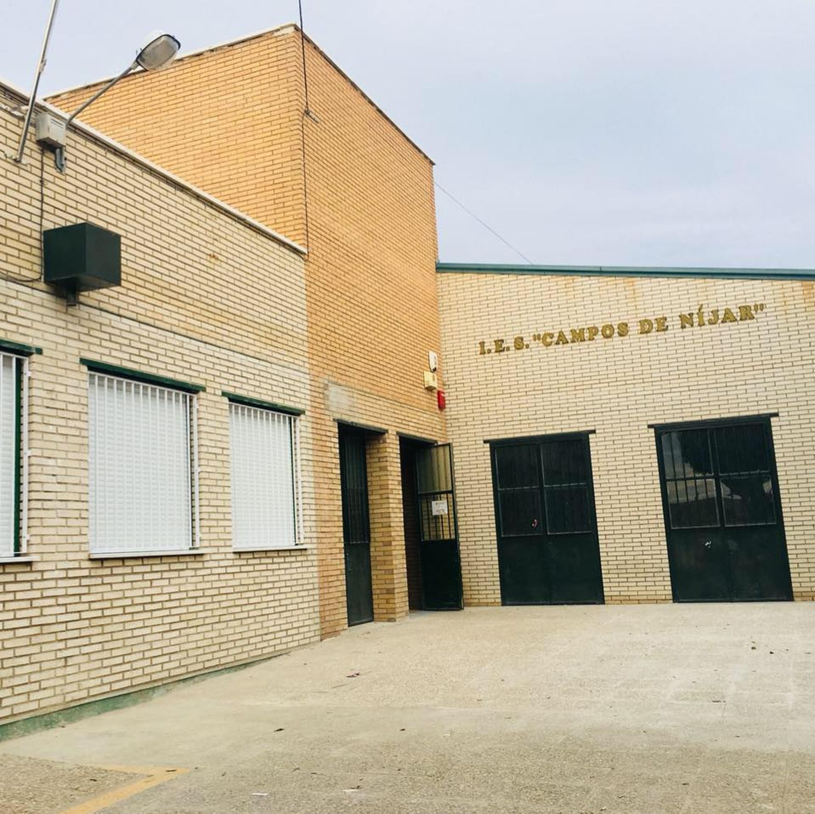 El IES Campos de Níjar tiene aulas de bachillerato con casi 40 alumnos.