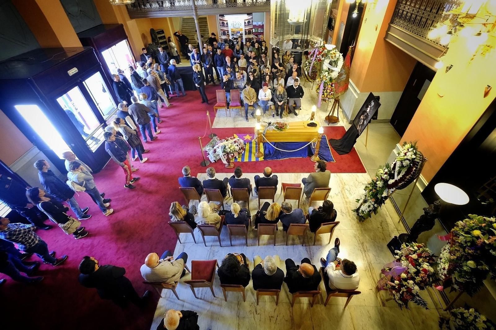 Las imágenes de la capilla ardiente de Juan Carlos Aragón