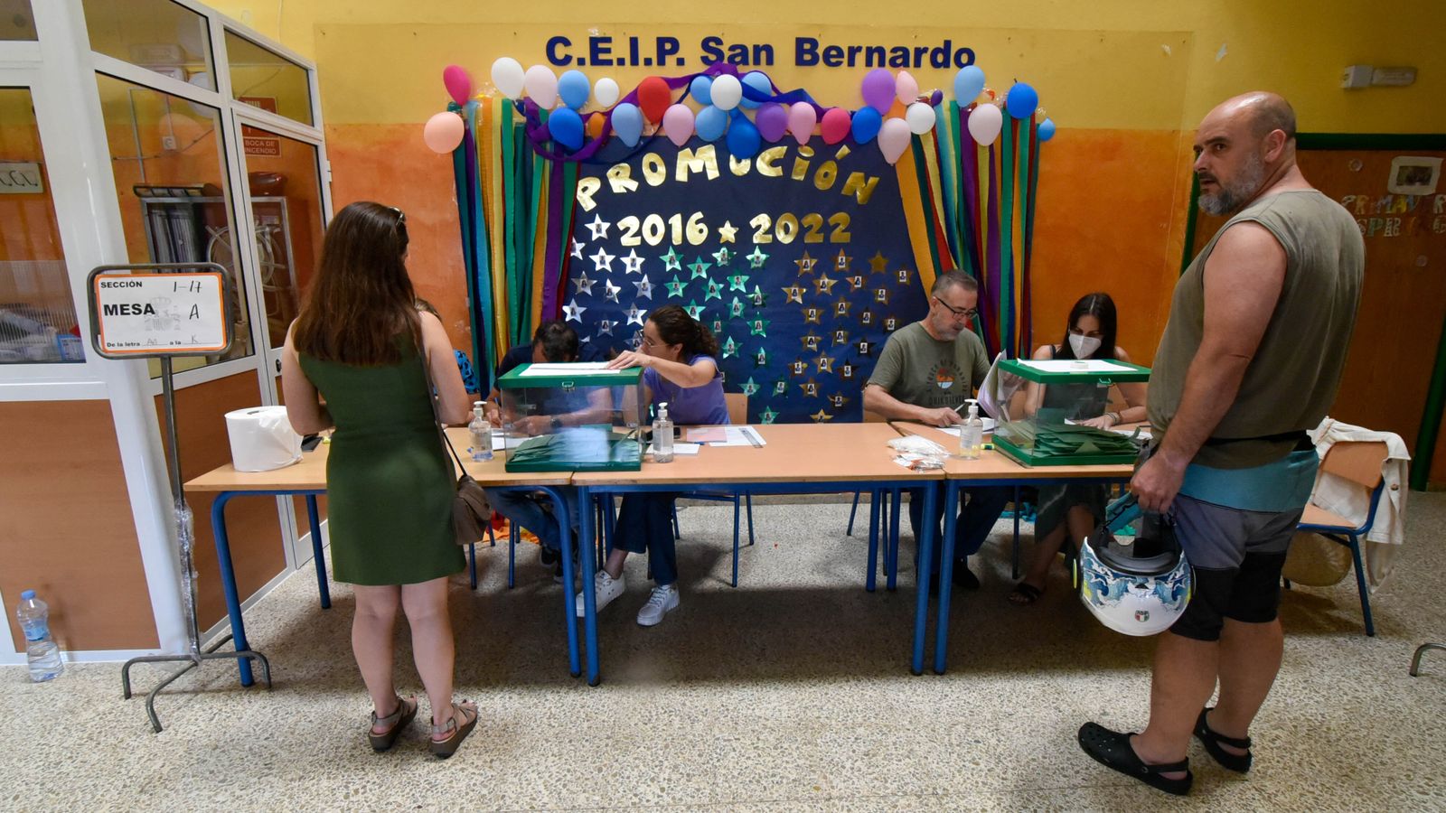 Fotos de las elecciones de Andalucía en Algeciras