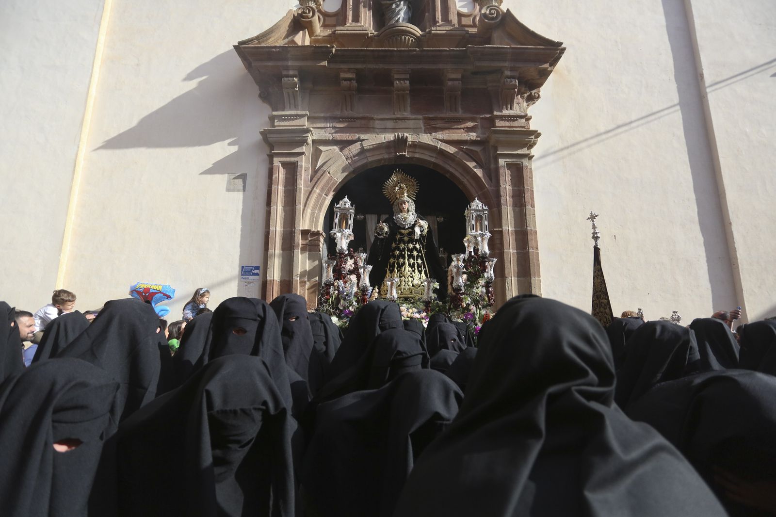Las fotos de Santa Cruz, en el Jueves Santo de Málaga
