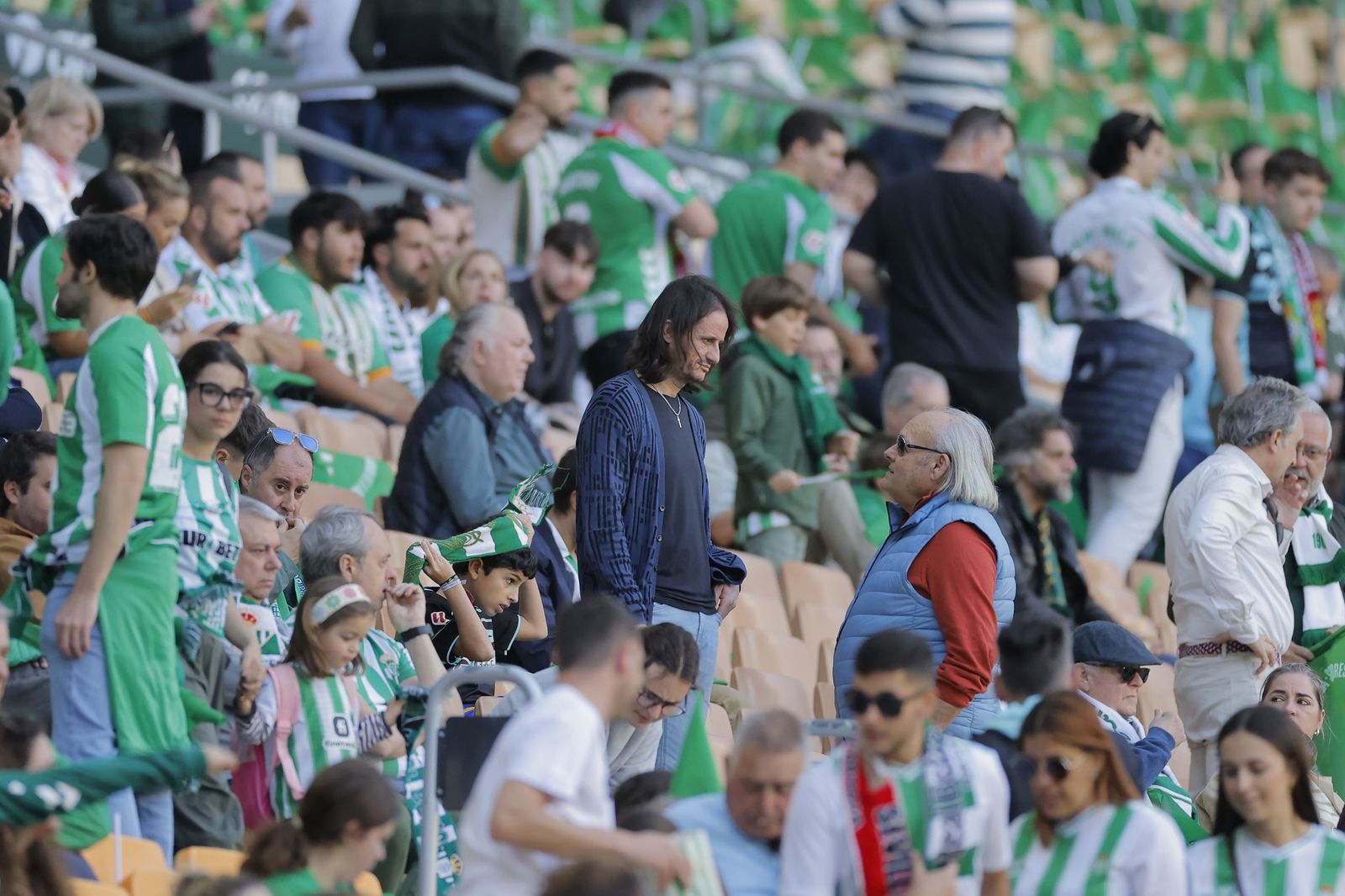 Búscate en las fotos del Betis - Sevilla