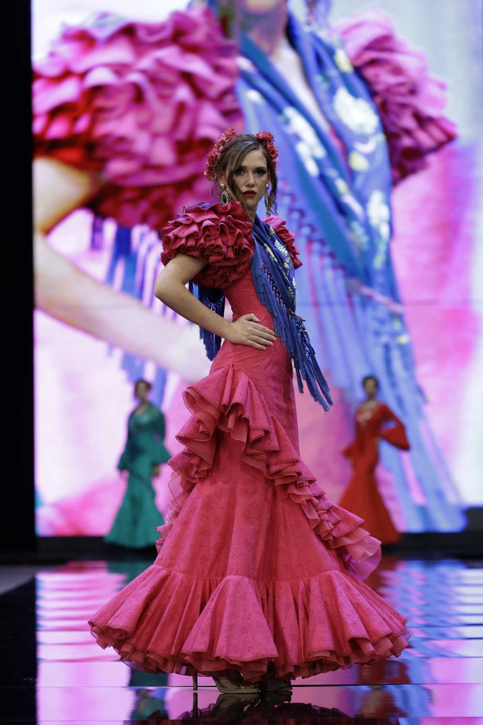 Desfile de Hermanas Serrano en SIMOF 2025, todas las fotos