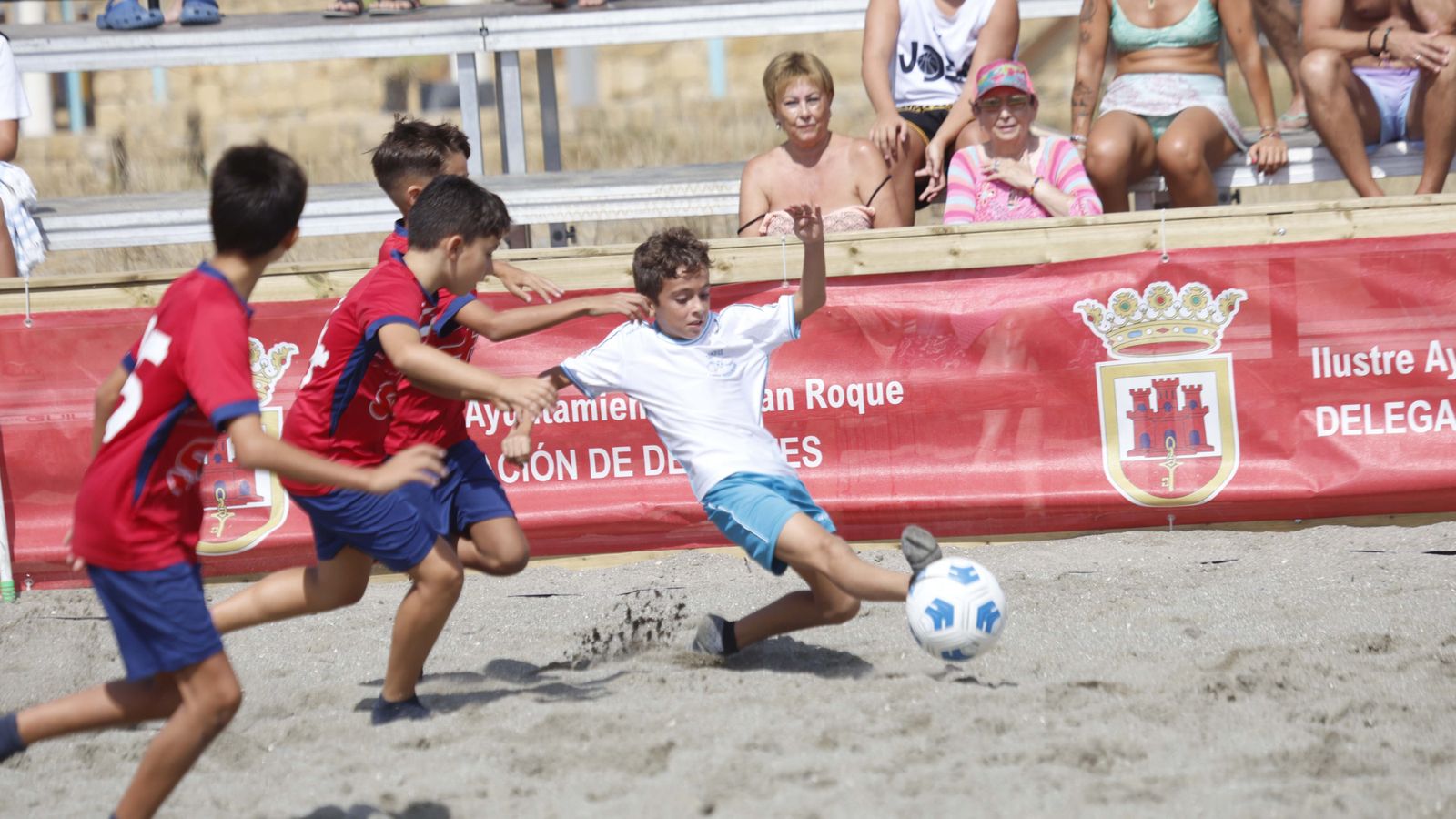 Las fotos del I Torneo de Fútbol Playa en Torreguadiaro