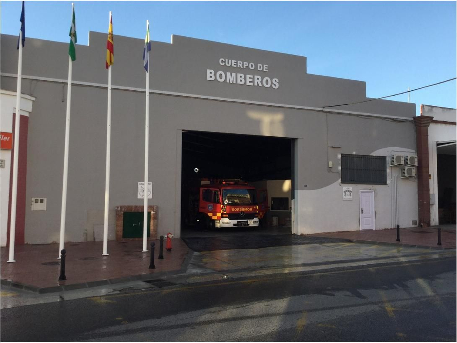 Camión del Cuerpo de Bomberos de Mijas.